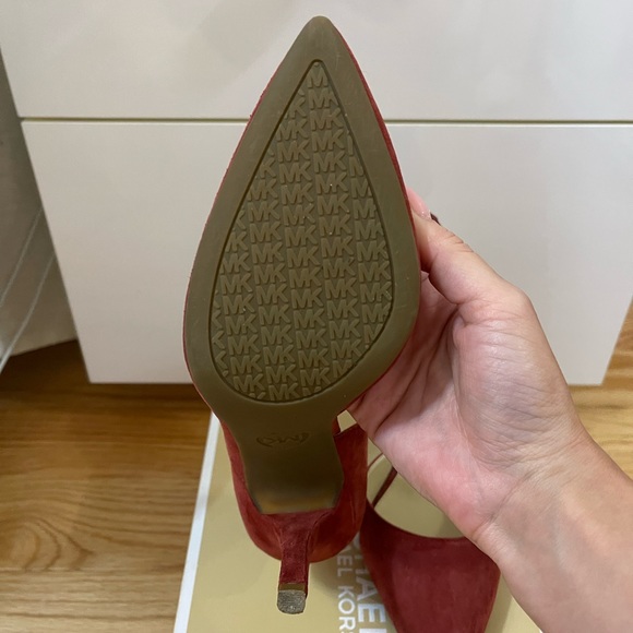 BOGO 🌸 Michael Kors Suede Heels - Picture 6 of 10